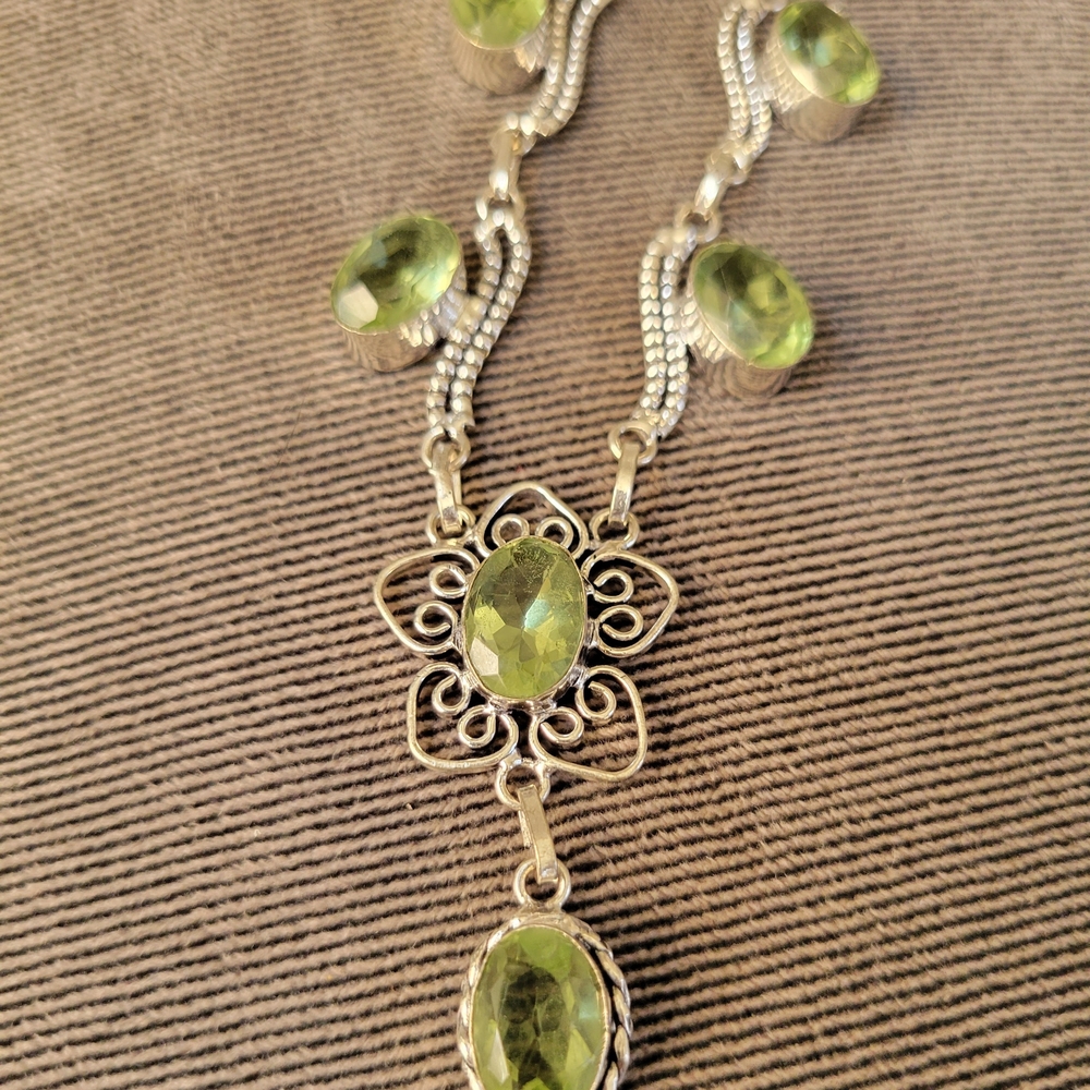 Elegant Silver And Green Gemstone Necklace. PeridotGreen Crystal Quartz Necklace - Picture 3 of 4